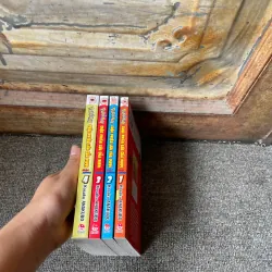 Truyện Pokémon - Cuộc Phiêu Lưu Của Pippi Sun Moon -Trọn bộ 4 tập - NXB Kim Đồng 605030