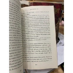 Harry Potter và Hòn đá Phù thủy - Tác giả J.K. Rowling