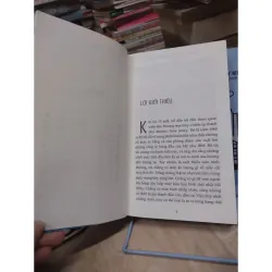 Sách: 12 xu hướng công nghệ trong thời đại 4.0 - TG: Kevin Kelly (B1) 935037