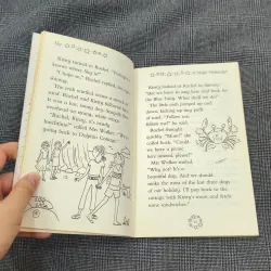 (Ngoại văn) Rainbow Magic - Book 5: Sky the Blue Fairy - by Daisy Meadows 1036334