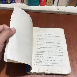 [Sách Không Đẹp, Bị Mốc Và Rách] - II Thinh Lặng Cũng Là Hùng Biện - Hoàng Xuân Việt 800349