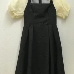 Đầm cổ vuông tay voan bồng size S 695941