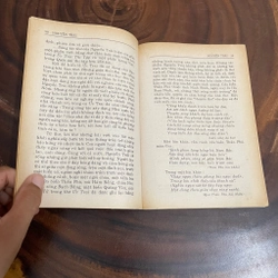 II Tựa sách: Phê Bình, Bình Luận Văn Học _ Nguyễn Trãi - Vũ Tiến Quỳnh - 1995 462525