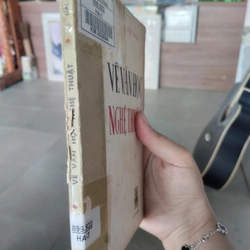 Về Văn Học Nghệ Thuật 496425