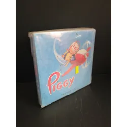 [Sách Cũ SCGR] Piggy (bìa cứng) mới 95% còn seal Trevor Lai HCM3004 NGOẠI VĂN