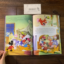 Sách ngoại văn Sweet Dreams, Mickey, Used, Bìa cứng đục lỗ, chất lượng như hình 492671