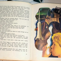 Sách vintage - THE SEASIDE "CHIDLREN'S REPUBLIC" - Vasily Golyshkin (Moscow, 1985) 470377