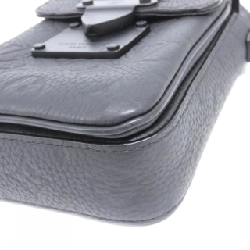 Túi đeo vai Louis Vuitton Trillon Monogram S Lock Vertical Wearable Wallet M81524 - Hàng hiệu Chính hãng 767328