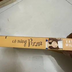 Cô nàng pizza 593526