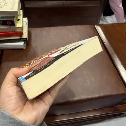 Warren Buffett Làm Giàu – Robert P. Miles- K2 996351