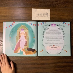 Sách ngoại văn Queen Elizabeth: A Platinum Jubilee Celebration, Used, Bìa cứng 532085