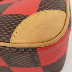 Túi đeo vai Louis Vuitton Damier Pop Chess Messenger N40561 609704