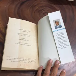 II Văn Thơ Đả Kích, Trào Phúng, Câu Đối: Vỏ Quýt Dày, Móng Tay Nhọn - Đặng Minh Phương 999187