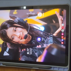 Samsung tab s9 fe 8/256gb màu đen 10.9 inch còn bảo hành hơn 12 tháng, sử dụng tốt 493389