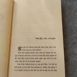 CHÚ BÉ ĐEO BA LÔ MÀU ĐỎ - NGUYỄN ĐÌNH TÚ 720000