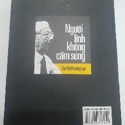 NGƯỜI LÍNH KHÔNG CẦM SÚNG 6096