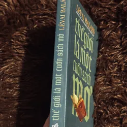 Thế giới là một cuốn sách mở 709320