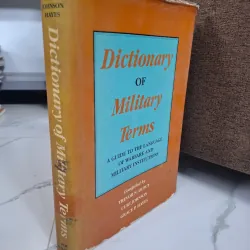 Dictionary of Military Terms - Trevor N. Dupuy, Curt Johnson, Grace P. Hayes