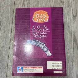 Chiếc tất nhuộm bùn 1021636