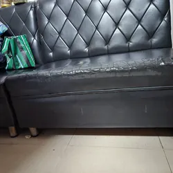 Sofa cũ đang sử dụng