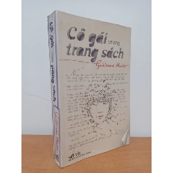 [Phiên Chợ Sách Cũ] Cô Gái Trong Trang Sách (2014) - Guilaume Musso S2308