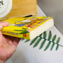 [Sách tiếng Anh 2hand] Like new 90% - Meerkat Madness: A Daring Desert Adventure 504513