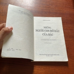 II Tủ Sách Phòng Hồ Chí Minh: Những Người Con Đỡ Đầu Của Bác - Trần Đương - 2001 507415