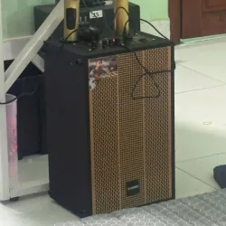 Máy chiếu + loa kéo karaoke 711969