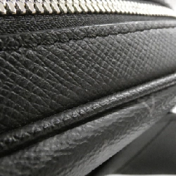 Túi đeo chéo Louis Vuitton Taiga Lama Bum Bag Outdoor M30245 613279