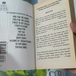 [XƯA] High Five (1999) - Janet Evanovich 1027579