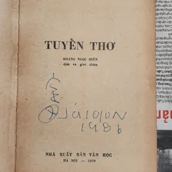 Tuyển thơ Nga của nhà văn Vladimir Vladimirovich Mayakovsky 727196