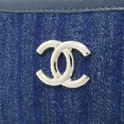 Túi xách chéo Chanel 57641 613943