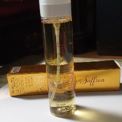 XỊT KHOÁNG SAFFRON- NHỤY HOA NGHỆ TÂY DƯỠNG DA 3 TRONG 1 12803