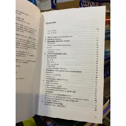 Guide to Economics Indicators m: Making Sense of Economics, 6th ediion 573759