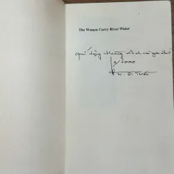 The Women Carry River Water - Nguyen Quang Thieu (Có chữ ký tác giả, song ngữ) 785165