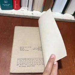 II Sách Xưa: Trung Tâm Báo Chí (Tập 1) - IULIAN XÊ MI Ô NỐP - 1987 751385