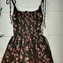 Váy đen hoa hồng ôm body mặc 1 lần miễn phí ship