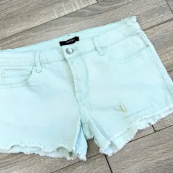 Vừa bán vừa tặng hàng thiết kế và hàng hiệu 594641