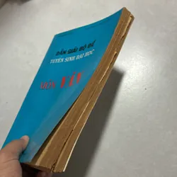 Hướng dẫn giải bộ đề tuyển sinh môn Văn 738853