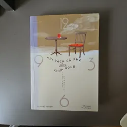 Khi tách cà phê còn chưa nguội