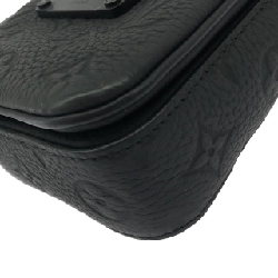 Túi đeo vai Louis Vuitton Trillon Monogram S Lock Vertical Wearable Wallet M81524 - Hàng hiệu Chính hãng 802785