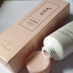 Sữa rửa mặt Dưỡng ẩm Chống lão hóa Yehwadam Deep Moisturizing (150ml) 12775