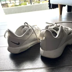 Giày Tennis Nike  747884