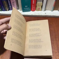 [Sách 7x] - II Thơ: Muôn Vàn Tình Thân Yêu - Nhiều Tác Giả - 1976 797105