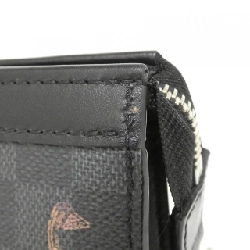 Túi đeo vai Louis Vuitton Damier Graphite Stamp Gaston Wearable Wallet N64608 611532