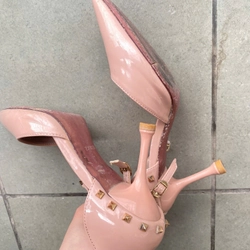 Giày cao gót đinh tán size 36/37 509654