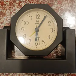 Đồng hồ để bàn 1030845