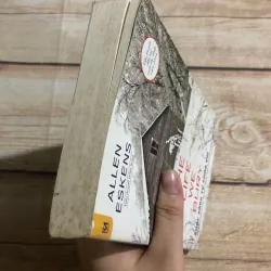 The Life We Bury: Cuộc Sống Tự Chôn Vùi - Allen Eskens 785978