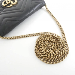 Túi đeo vai GG Marmont 474575 DTD1T của Gucci 609745