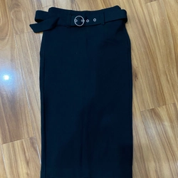 Chân váy Bershka sz XS dáng bút chì 301930